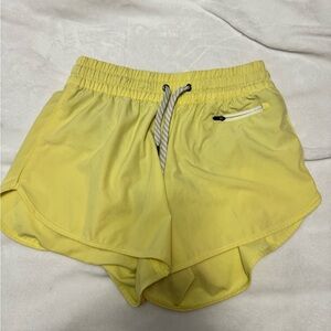 Vuori Clementine 4" Short